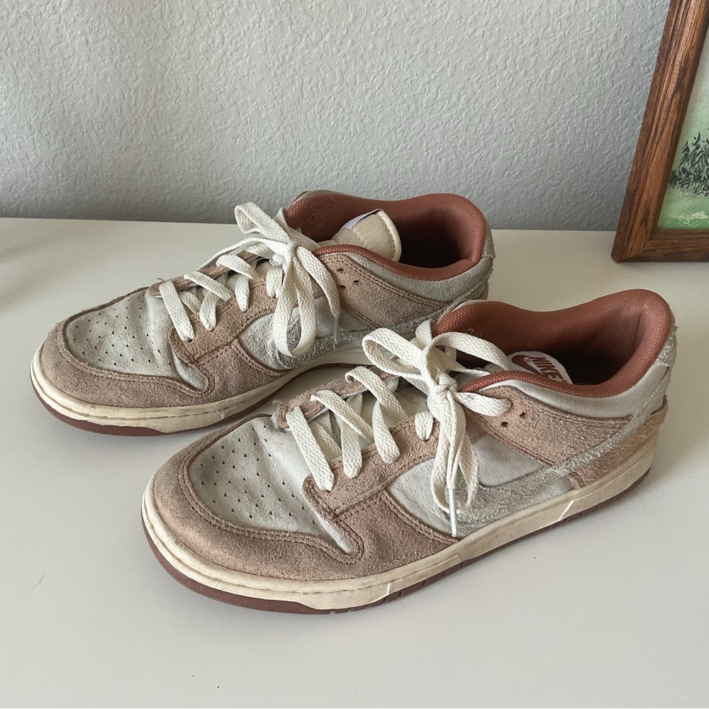 Nike Low-Top Sneakers in medium curry